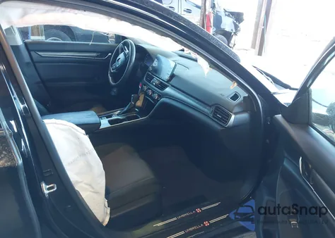 2018 Honda Accord Lx z USA, uszkodzony, nr VIN 1HGCV1F17JA202724